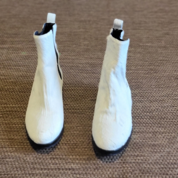 FURRY pony hair Elizabeth James Chelsea boot 7 - Picture 2 of 6